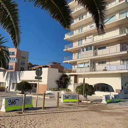 Apartamento En Primera Linea De Mar, 8 Personas